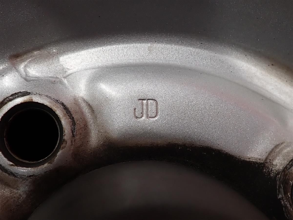 ライトエース・タウンエース (2WD)純正スチールホイール(センター